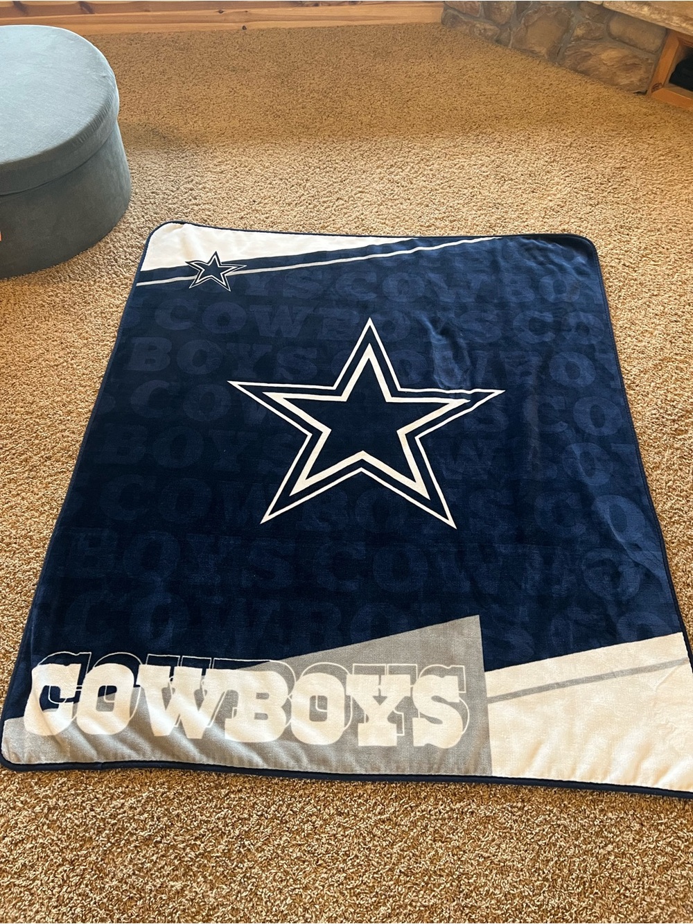 Dallas Cowboys Navy Star Plush Throw Blanket